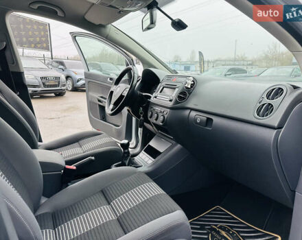 Серый Фольксваген Гольф Плюс, объемом двигателя 1.6 л и пробегом 245 тыс. км за 7800 $, фото 22 на Automoto.ua