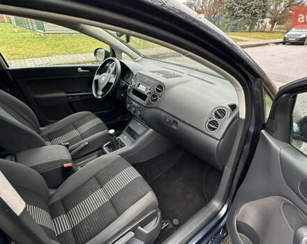 Серый Фольксваген Гольф Плюс, объемом двигателя 1.6 л и пробегом 165 тыс. км за 6850 $, фото 25 на Automoto.ua