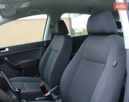 Фольксваген Гольф Плюс 2008 в Трускавце на Automoto.ua Серый Фольксваген Гольф Плюс, объемом двигателя 1.6 л и пробегом 195 тыс. км за 6790 $, фото 56 на Automoto.ua