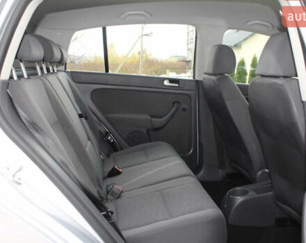 Серый Фольксваген Гольф Плюс, объемом двигателя 1.6 л и пробегом 210 тыс. км за 7500 $, фото 14 на Automoto.ua