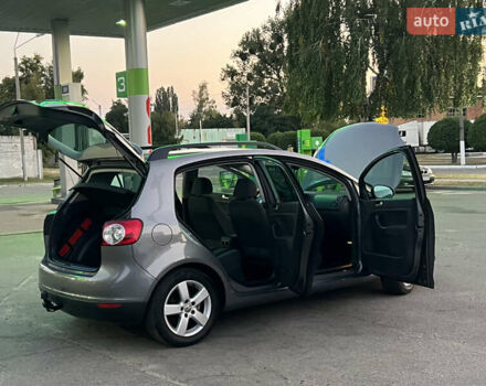 Серый Фольксваген Гольф Плюс, объемом двигателя 0 л и пробегом 221 тыс. км за 6300 $, фото 72 на Automoto.ua