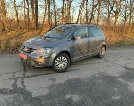 Серый Фольксваген Гольф Плюс, объемом двигателя 1.6 л и пробегом 160 тыс. км за 6200 $, фото 2 на Automoto.ua