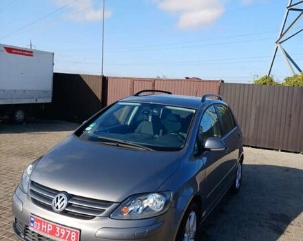 Серый Фольксваген Гольф Плюс, объемом двигателя 1.4 л и пробегом 185 тыс. км за 7199 $, фото 1 на Automoto.ua