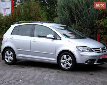 Серый Фольксваген Гольф Плюс, объемом двигателя 1.6 л и пробегом 189 тыс. км за 7800 $, фото 7 на Automoto.ua