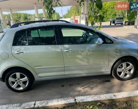 Серый Фольксваген Гольф Плюс, объемом двигателя 1.4 л и пробегом 206 тыс. км за 6300 $, фото 5 на Automoto.ua