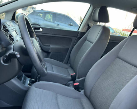 Серый Фольксваген Гольф Плюс, объемом двигателя 1.6 л и пробегом 99 тыс. км за 7250 $, фото 49 на Automoto.ua