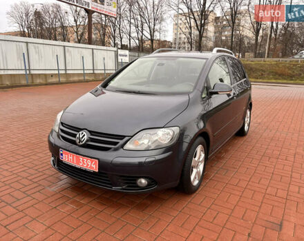 Серый Фольксваген Гольф Плюс, объемом двигателя 1.6 л и пробегом 128 тыс. км за 6700 $, фото 3 на Automoto.ua