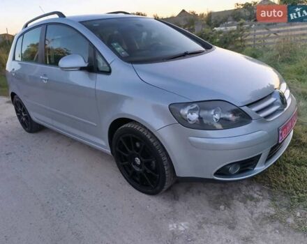 Серый Фольксваген Гольф Плюс, объемом двигателя 1.6 л и пробегом 237 тыс. км за 6399 $, фото 4 на Automoto.ua