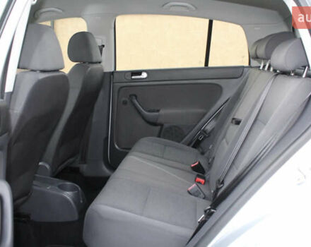 Серый Фольксваген Гольф Плюс, объемом двигателя 1.6 л и пробегом 210 тыс. км за 7500 $, фото 15 на Automoto.ua