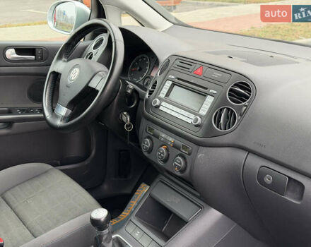 Сірий Фольксваген Golf Plus, об'ємом двигуна 1.6 л та пробігом 219 тис. км за 6499 $, фото 52 на Automoto.ua