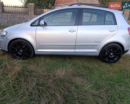 Серый Фольксваген Гольф Плюс, объемом двигателя 1.6 л и пробегом 237 тыс. км за 6399 $, фото 1 на Automoto.ua