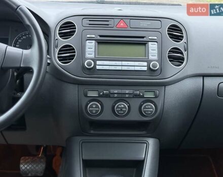 Серый Фольксваген Гольф Плюс, объемом двигателя 1.6 л и пробегом 189 тыс. км за 8400 $, фото 39 на Automoto.ua