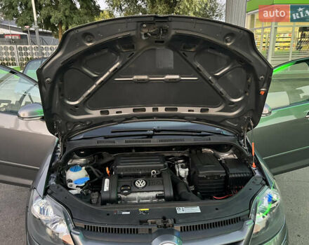 Серый Фольксваген Гольф Плюс, объемом двигателя 0 л и пробегом 221 тыс. км за 6300 $, фото 66 на Automoto.ua