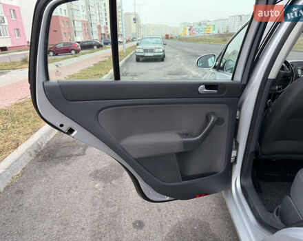 Сірий Фольксваген Golf Plus, об'ємом двигуна 1.6 л та пробігом 219 тис. км за 6499 $, фото 36 на Automoto.ua