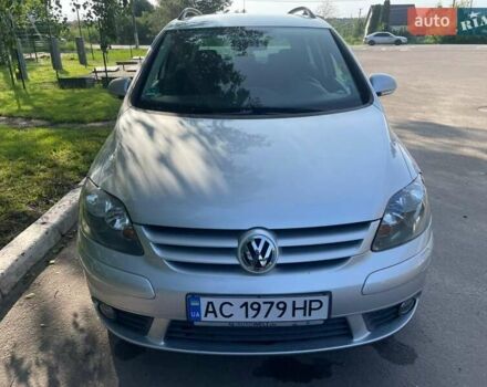 Серый Фольксваген Гольф Плюс, объемом двигателя 1.4 л и пробегом 206 тыс. км за 6300 $, фото 7 на Automoto.ua