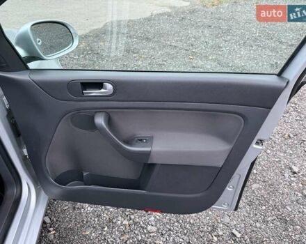 Серый Фольксваген Гольф Плюс, объемом двигателя 1.6 л и пробегом 189 тыс. км за 8400 $, фото 37 на Automoto.ua