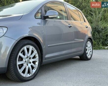 Серый Фольксваген Гольф Плюс, объемом двигателя 1.4 л и пробегом 263 тыс. км за 7399 $, фото 7 на Automoto.ua