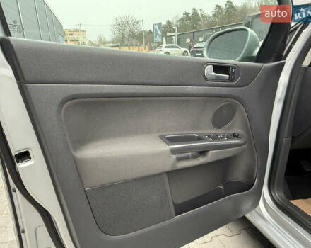 Серый Фольксваген Гольф Плюс, объемом двигателя 1.6 л и пробегом 206 тыс. км за 6200 $, фото 32 на Automoto.ua