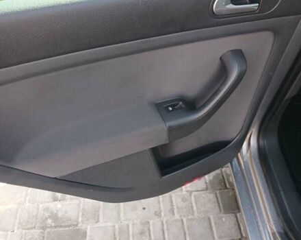 Серый Фольксваген Гольф Плюс, объемом двигателя 1.4 л и пробегом 185 тыс. км за 7199 $, фото 28 на Automoto.ua