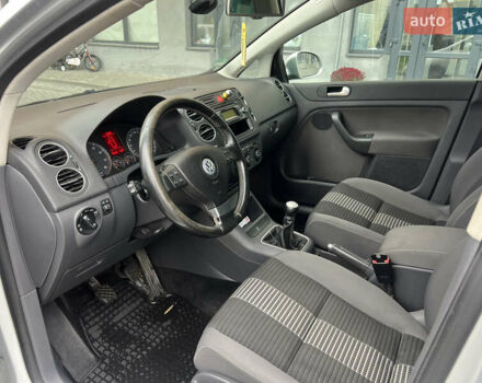 Серый Фольксваген Гольф Плюс, объемом двигателя 1.4 л и пробегом 226 тыс. км за 5400 $, фото 22 на Automoto.ua