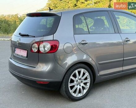 Серый Фольксваген Гольф Плюс, объемом двигателя 1.4 л и пробегом 263 тыс. км за 7399 $, фото 4 на Automoto.ua