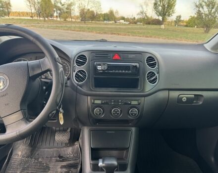 Сірий Фольксваген Golf Plus, об'ємом двигуна 1.6 л та пробігом 238 тис. км за 6990 $, фото 4 на Automoto.ua