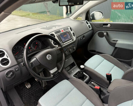 Серый Фольксваген Гольф Плюс, объемом двигателя 1.6 л и пробегом 225 тыс. км за 7399 $, фото 31 на Automoto.ua