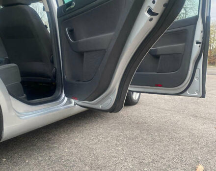 Серый Фольксваген Гольф Плюс, объемом двигателя 1.39 л и пробегом 220 тыс. км за 6100 $, фото 4 на Automoto.ua