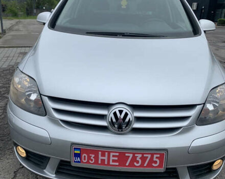 Серый Фольксваген Гольф Плюс, объемом двигателя 1.4 л и пробегом 225 тыс. км за 7550 $, фото 3 на Automoto.ua