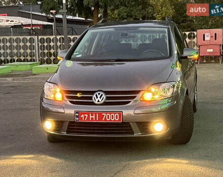 Серый Фольксваген Гольф Плюс, объемом двигателя 0 л и пробегом 221 тыс. км за 6300 $, фото 79 на Automoto.ua