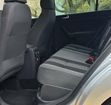 Серый Фольксваген Гольф Плюс, объемом двигателя 1.39 л и пробегом 220 тыс. км за 6100 $, фото 9 на Automoto.ua