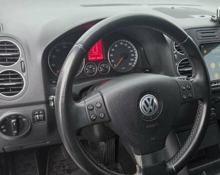 Серый Фольксваген Гольф Плюс, объемом двигателя 1.4 л и пробегом 211 тыс. км за 6400 $, фото 45 на Automoto.ua