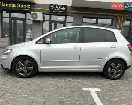 Серый Фольксваген Гольф Плюс, объемом двигателя 1.4 л и пробегом 226 тыс. км за 5400 $, фото 3 на Automoto.ua