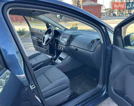 Сірий Фольксваген Golf Plus, об'ємом двигуна 1.6 л та пробігом 192 тис. км за 6450 $, фото 44 на Automoto.ua