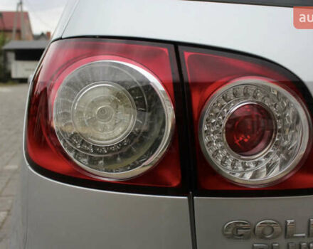 Серый Фольксваген Гольф Плюс, объемом двигателя 1.6 л и пробегом 210 тыс. км за 7500 $, фото 19 на Automoto.ua