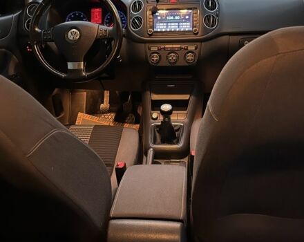 Серый Фольксваген Гольф Плюс, объемом двигателя 1.4 л и пробегом 243 тыс. км за 7300 $, фото 15 на Automoto.ua