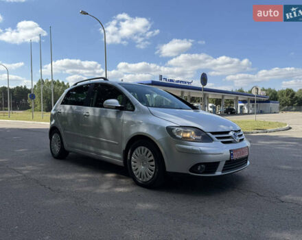 Серый Фольксваген Гольф Плюс, объемом двигателя 1.4 л и пробегом 181 тыс. км за 5800 $, фото 1 на Automoto.ua
