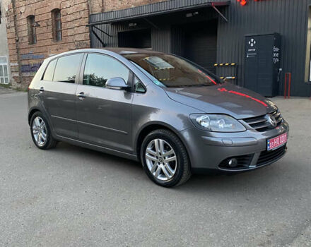 Фольксваген Гольф Плюс 2008 в Ахтырке на Automoto.ua Серый Фольксваген Гольф Плюс, объемом двигателя 1.6 л и пробегом 165 тыс. км за 6999 $, фото 6 на Automoto.ua