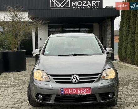 Серый Фольксваген Гольф Плюс, объемом двигателя 1.4 л и пробегом 155 тыс. км за 5700 $, фото 24 на Automoto.ua