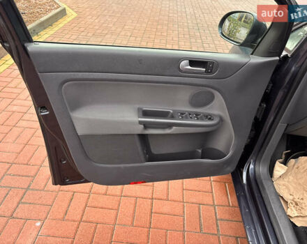 Серый Фольксваген Гольф Плюс, объемом двигателя 1.6 л и пробегом 128 тыс. км за 6700 $, фото 23 на Automoto.ua