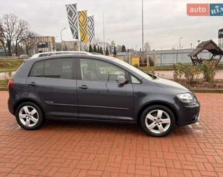 Серый Фольксваген Гольф Плюс, объемом двигателя 1.6 л и пробегом 128 тыс. км за 6700 $, фото 5 на Automoto.ua