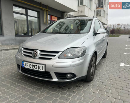 Серый Фольксваген Гольф Плюс, объемом двигателя 1.4 л и пробегом 226 тыс. км за 5400 $, фото 19 на Automoto.ua
