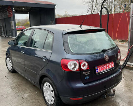 Серый Фольксваген Гольф Плюс, объемом двигателя 1.6 л и пробегом 230 тыс. км за 5600 $, фото 4 на Automoto.ua