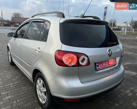 Серый Фольксваген Гольф Плюс, объемом двигателя 1.4 л и пробегом 243 тыс. км за 7300 $, фото 5 на Automoto.ua