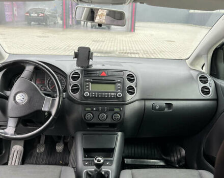 Сірий Фольксваген Golf Plus, об'ємом двигуна 1.6 л та пробігом 234 тис. км за 6800 $, фото 17 на Automoto.ua