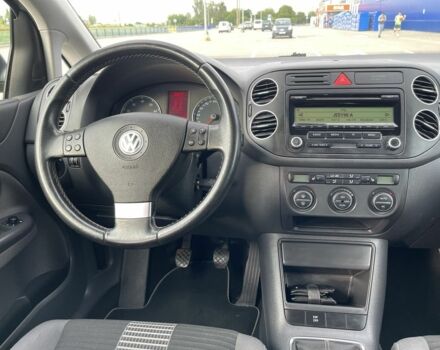 Серый Фольксваген Гольф Плюс, объемом двигателя 1.4 л и пробегом 171 тыс. км за 6300 $, фото 16 на Automoto.ua