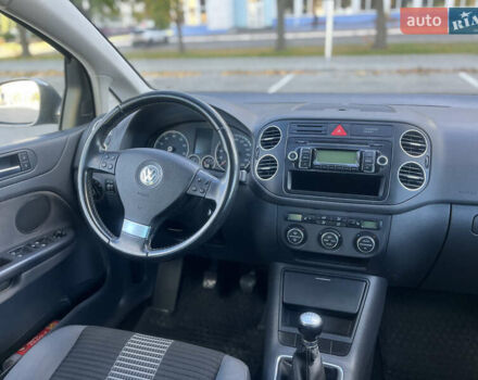 Фольксваген Гольф Плюс 2008 в Черкассах на Automoto.ua Серый Фольксваген Гольф Плюс, объемом двигателя 1.4 л и пробегом 238 тыс. км за 6599 $, фото 43 на Automoto.ua