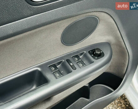 Серый Фольксваген Гольф Плюс, объемом двигателя 1.6 л и пробегом 245 тыс. км за 7800 $, фото 25 на Automoto.ua