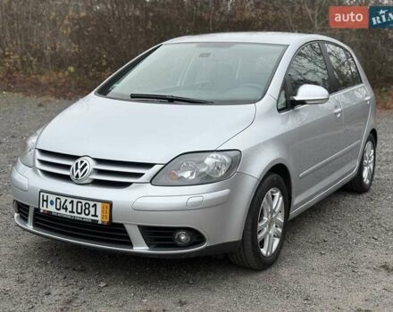 Серый Фольксваген Гольф Плюс, объемом двигателя 1.6 л и пробегом 189 тыс. км за 8400 $, фото 16 на Automoto.ua