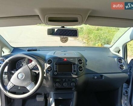 Серый Фольксваген Гольф Плюс, объемом двигателя 1.39 л и пробегом 164 тыс. км за 7800 $, фото 3 на Automoto.ua